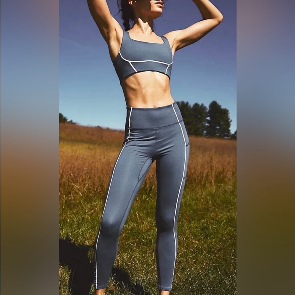 Free People Movement You’re a Peach Sports Bra and Leggings in Skyline Set XS/S